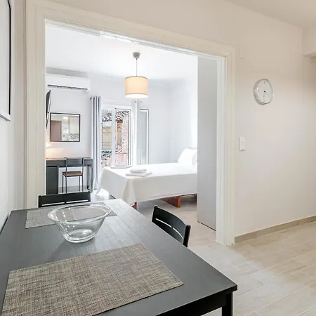 Alex By Corfuescapes דירה *